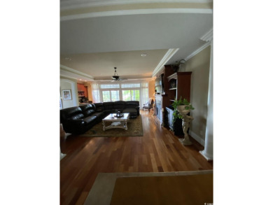 Beautifully finished Charleston Style house custom built by the