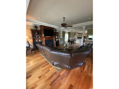 Beautifully finished Charleston Style house custom built by the