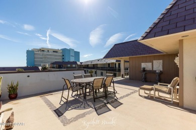 SELLLER PAID $912k! Selling due to ILLNESS. Sellers loss is your