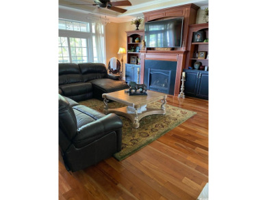 Beautifully finished Charleston Style house custom built by the