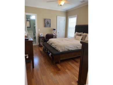 Beautifully finished Charleston Style house custom built by the