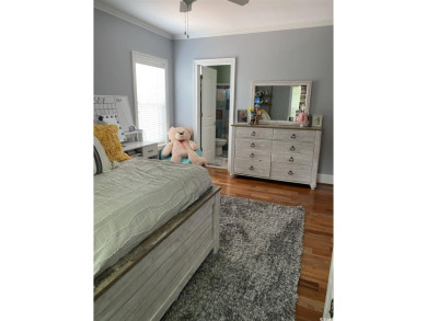 Beautifully finished Charleston Style house custom built by the