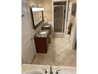 Beautifully finished Charleston Style house custom built by the