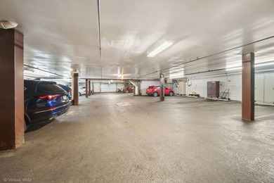 Beautiful 2BR/2BA Condo in Desirable Washington Courte!  Bright