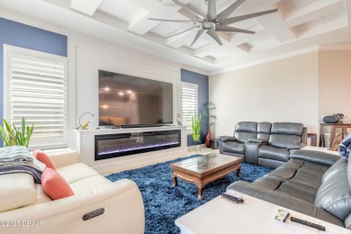 Live permanently in paradise in this stunning Intracoastal