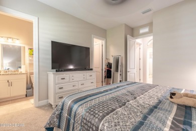 Live permanently in paradise in this stunning Intracoastal