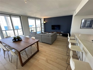 WATERFRONT CONDO -  & SHORT-TERM RENTAL. 3-bedroom, 3-bathroom