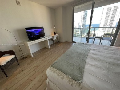 WATERFRONT CONDO -  & SHORT-TERM RENTAL. 3-bedroom, 3-bathroom