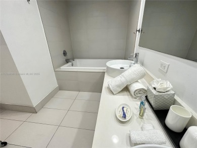 WATERFRONT CONDO -  & SHORT-TERM RENTAL. 3-bedroom, 3-bathroom