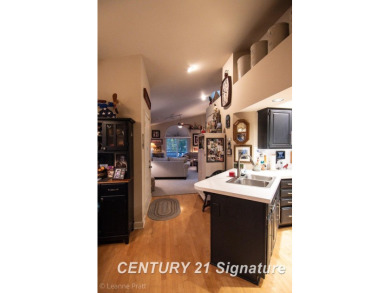 New Price~~~New Pictures, Extremely quiet Neighborhood, 3-4