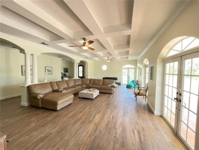 Imagine living next door to world-famous Boca Grande -- but for