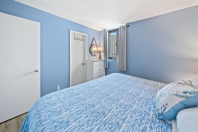 Welcome to this sunset-facing adorable beachfront condo with the