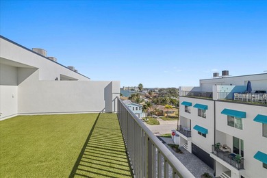 Welcome to Azul Townhomes in Madeira Beach. This spacious 5