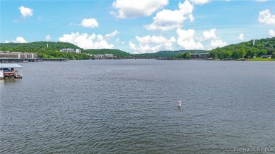 LARGE two bedroom condo that easily sleeps a big family. BIG and