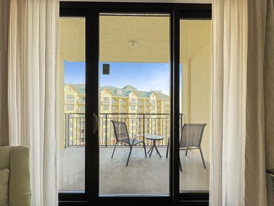 This 2BR/2BA + bunk room condo at Emerald Grande with stunning