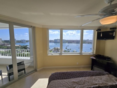 Enjoy your time at Paradise.....bine a beautifully top of the