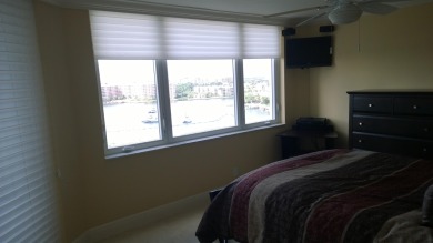 Enjoy your time at Paradise.....bine a beautifully top of the