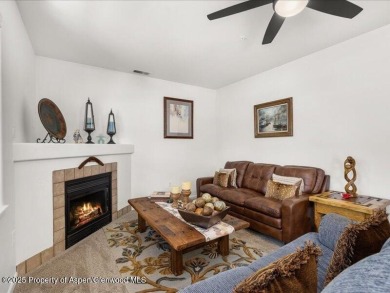 Discover Effortless Living in Glenwood Springs! Experience the