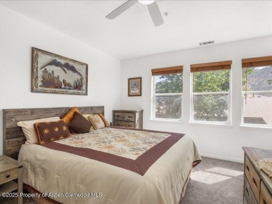 Discover Effortless Living in Glenwood Springs! Experience the