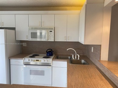 Location,location!!Centrally located 1/1 condo minutes from