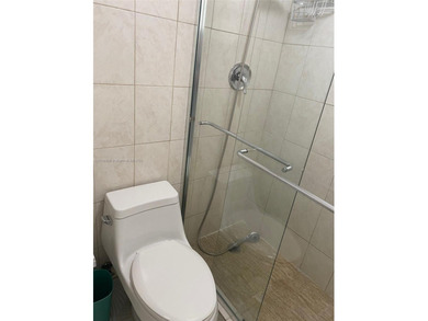 Location,location!!Centrally located 1/1 condo minutes from