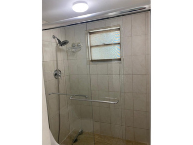 Location,location!!Centrally located 1/1 condo minutes from