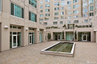 Perfect city residence in the North Waterfront neighborhood, a