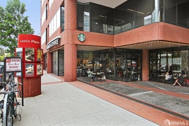 Perfect city residence in the North Waterfront neighborhood, a