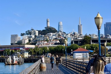 Perfect city residence in the North Waterfront neighborhood, a