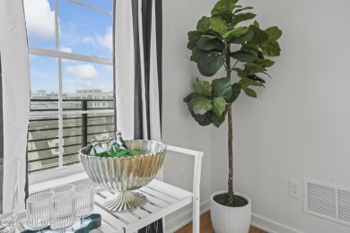 Welcome to The Hamilton, an exclusive oceanblock boutique