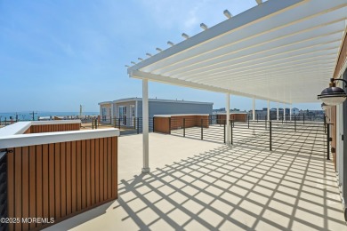 Welcome to The Hamilton, an exclusive oceanblock boutique