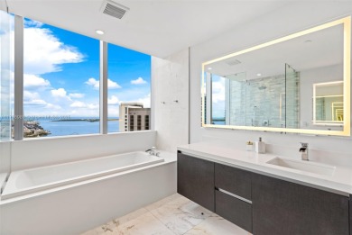 Stunning and spacious corner residence on the 40th fl with