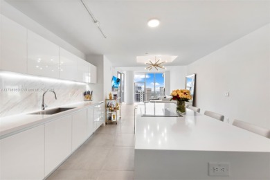 Stunning and spacious corner residence on the 40th fl with