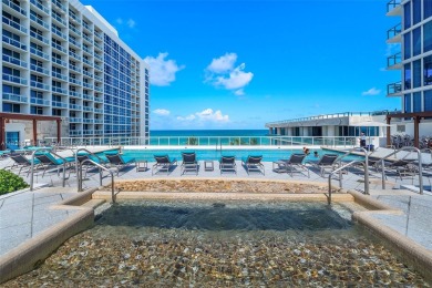 LARGEST OCEANVIEW TERRACE in building, space for large dining