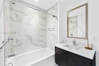 Stunning and spacious corner residence on the 40th fl with