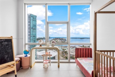 Stunning and spacious corner residence on the 40th fl with