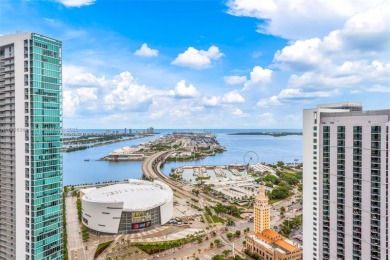 Stunning and spacious corner residence on the 40th fl with