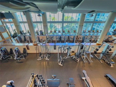 LARGEST OCEANVIEW TERRACE in building, space for large dining