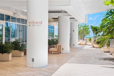 LARGEST OCEANVIEW TERRACE in building, space for large dining