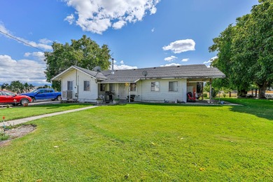 Welcome to your dream country retreat! This beautiful 38-acre