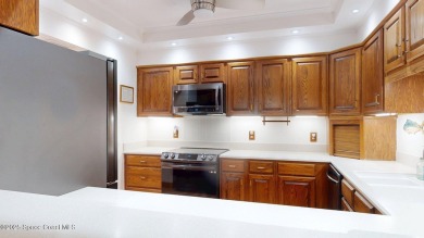 Direct waterfront luxury penthouse unit with spectacular views