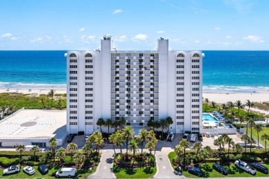 This direct oceanfront unit offers an unparalleled coastal