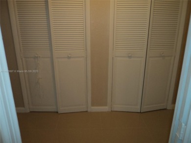 UPDATED 2/2 IN VERY GOOD CONDITION
PRESTIGIOUS BAY HARBOR