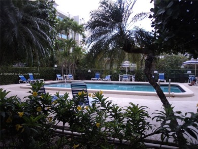 UPDATED 2/2 IN VERY GOOD CONDITION
PRESTIGIOUS BAY HARBOR