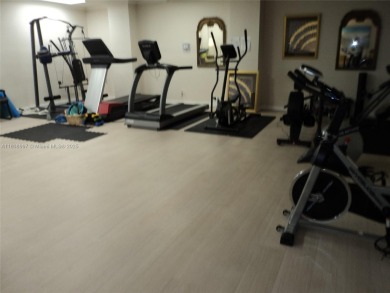 UPDATED 2/2 IN VERY GOOD CONDITION
PRESTIGIOUS BAY HARBOR