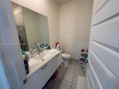 Beautiful 3 bedroom 2 bathroom condo in Apex at Park Central