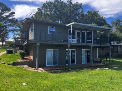 GB-9157  Welcome to your Lakefront retreat on Cedar Creek Lake!