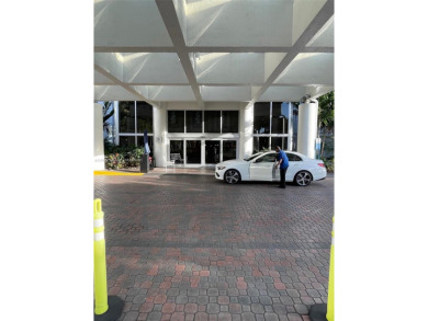 Stunning waterfront unit with breathtaking views of the Ocean