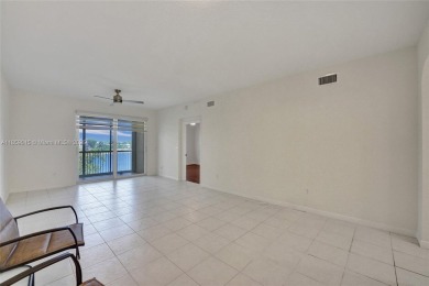 MOTIVATED SELLER! Move in ready 2 bed/2 bath condo in beautiful