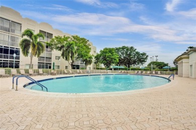 MOTIVATED SELLER! Move in ready 2 bed/2 bath condo in beautiful